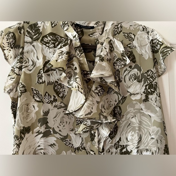 T Tahari Floral Ruffle Blouse - Olive and White Women’s Size Medium - Picture 12 of 16